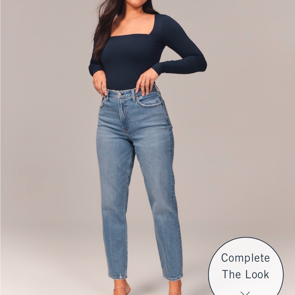 Abercrombie and Fitch Curve Love Jeans - The Mom High Rise - Medium Wash